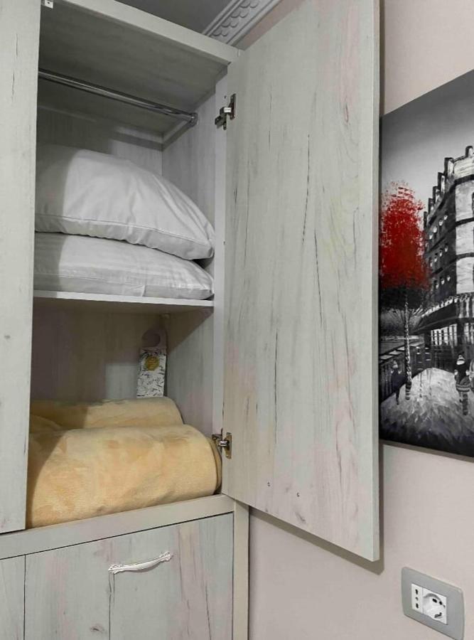 Warm Apartment In The Center Of Tirana City Екстер'єр фото